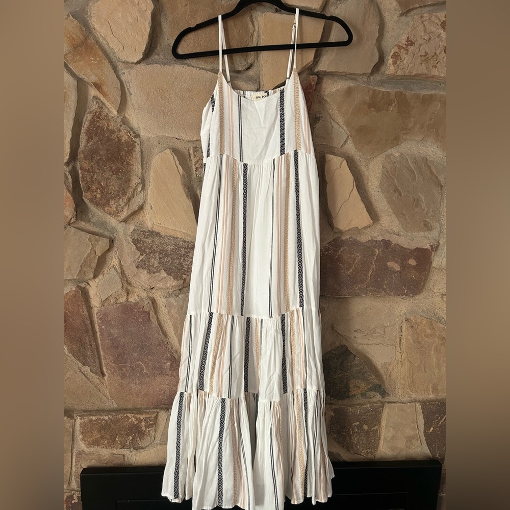 Chic Striped Maxi Dress in White and Tan